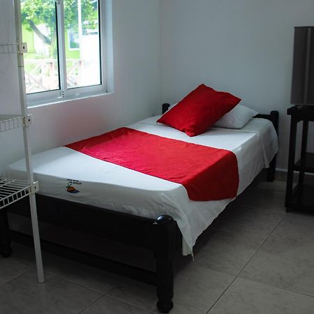 Casa Hotel Las Antillas Толу Экстерьер фото