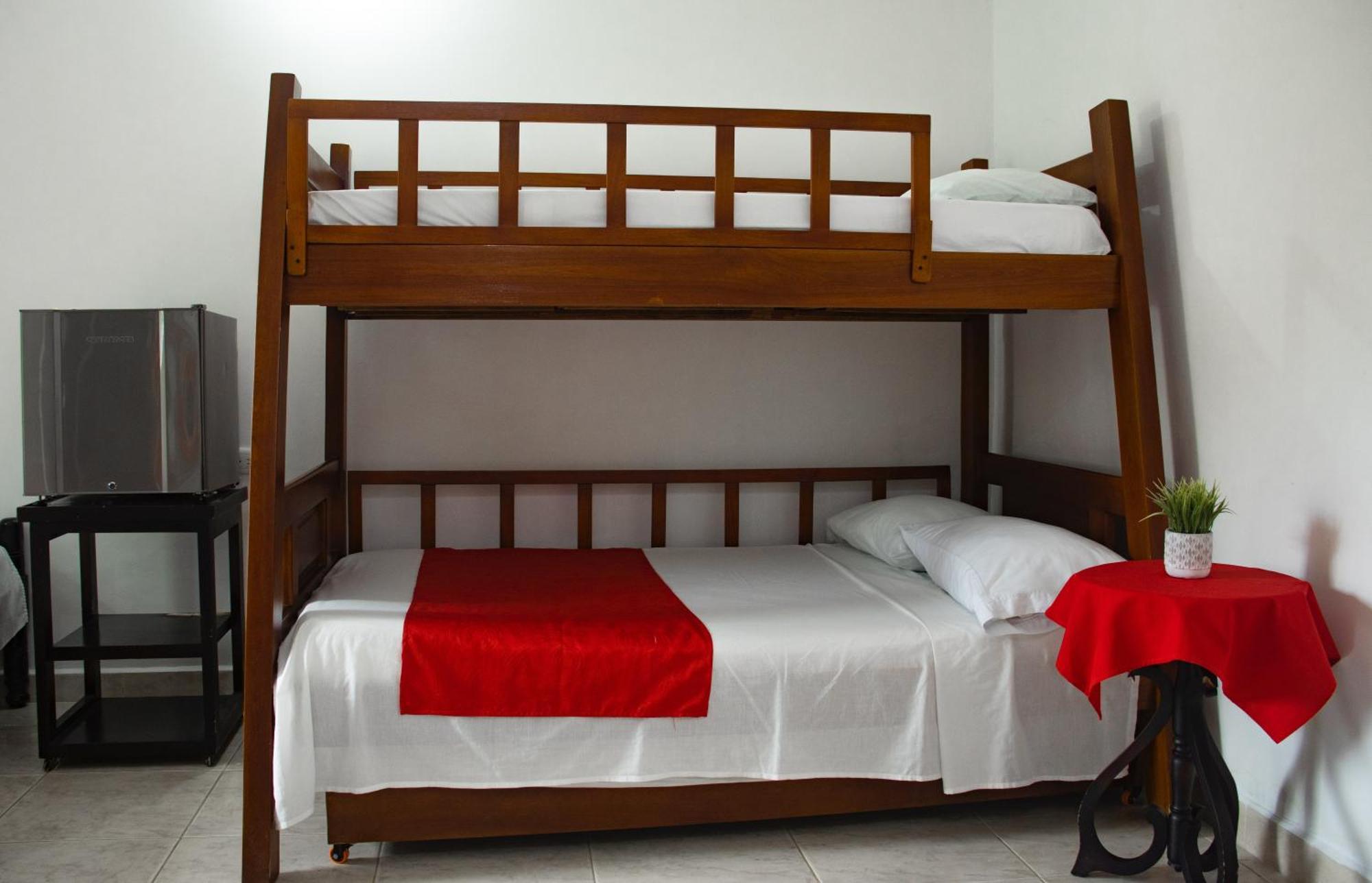 Casa Hotel Las Antillas Толу Экстерьер фото